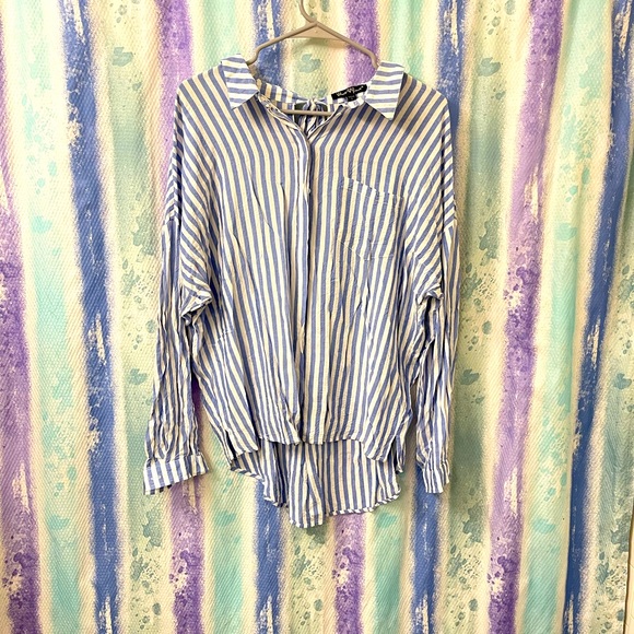 Velvet Heart NWOT striped high low button up - Picture 2 of 8